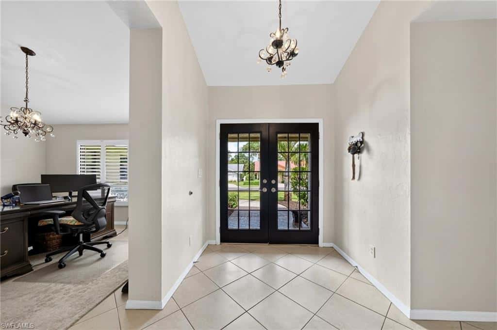 2370 Pine Woods Cir #35, Naples, photo 4