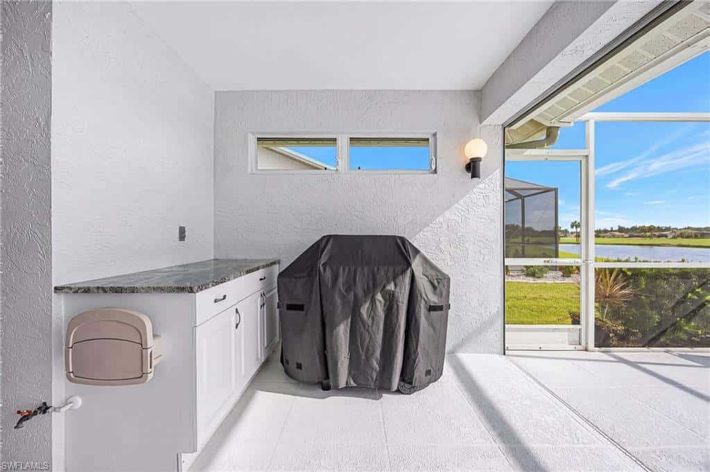 11908 Prince Charles Ct, Cape Coral, photo 37