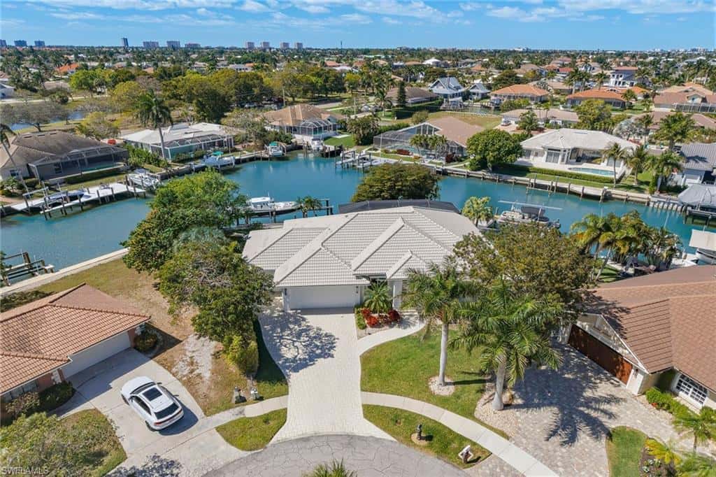 366 Grapewood Ct, Marco Island, photo 37