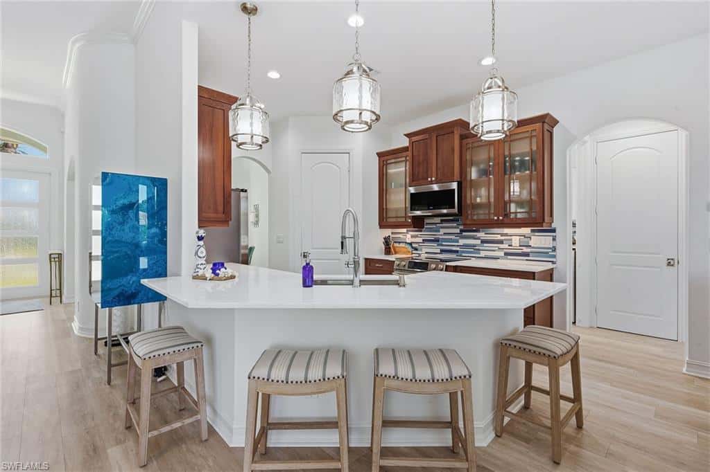 366 Grapewood Ct, Marco Island, photo 4