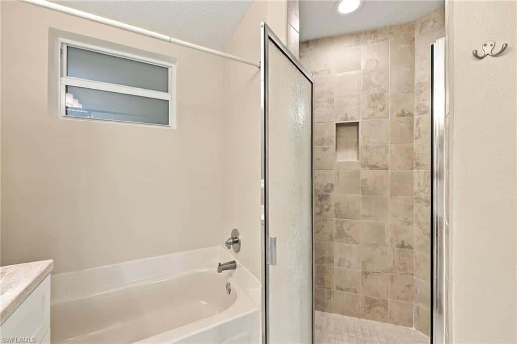 6610 Huntington Lakes Cir #103, Naples, photo 27