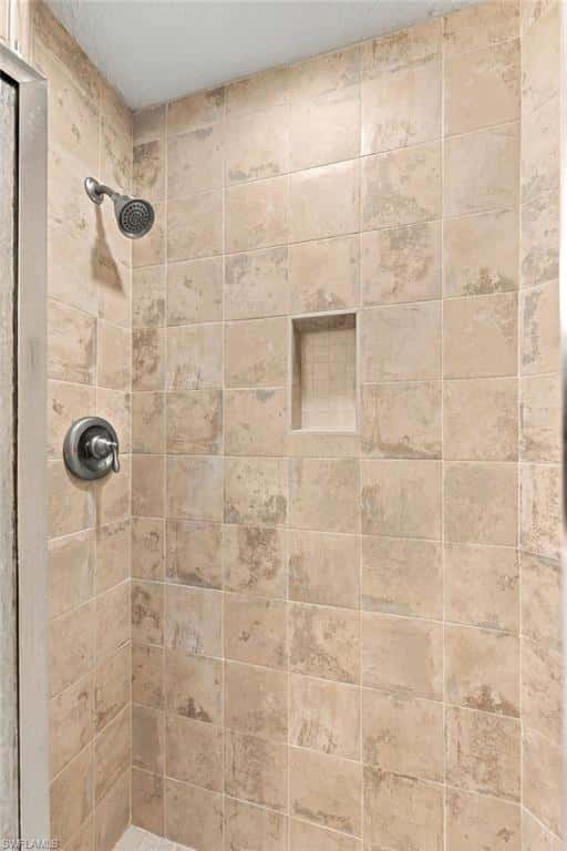 6610 Huntington Lakes Cir #103, Naples, photo 28