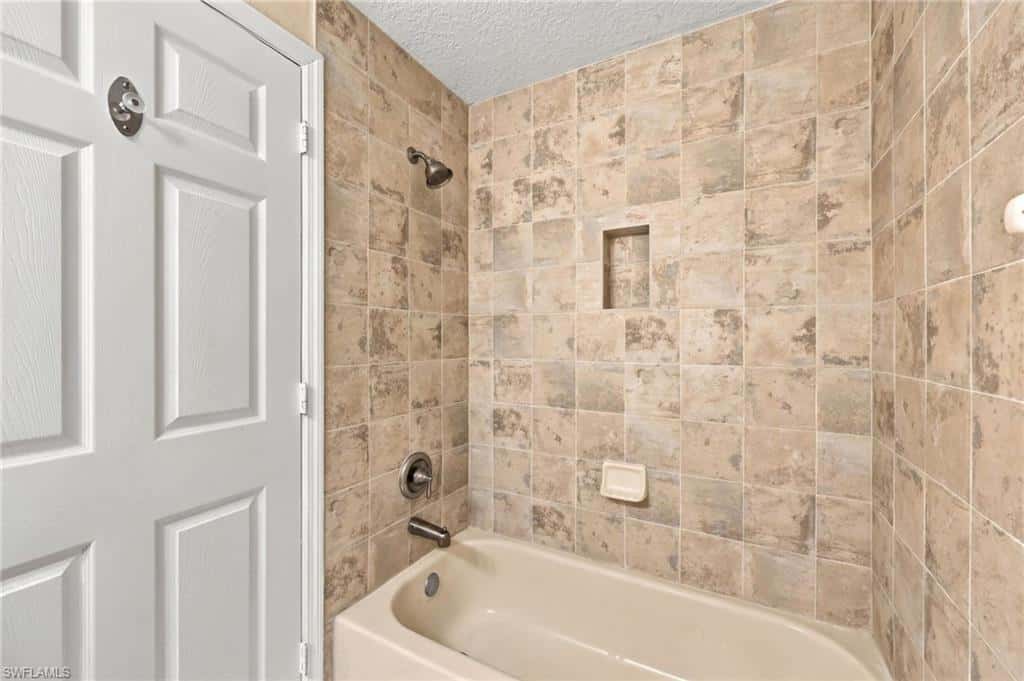 6610 Huntington Lakes Cir #103, Naples, photo 30