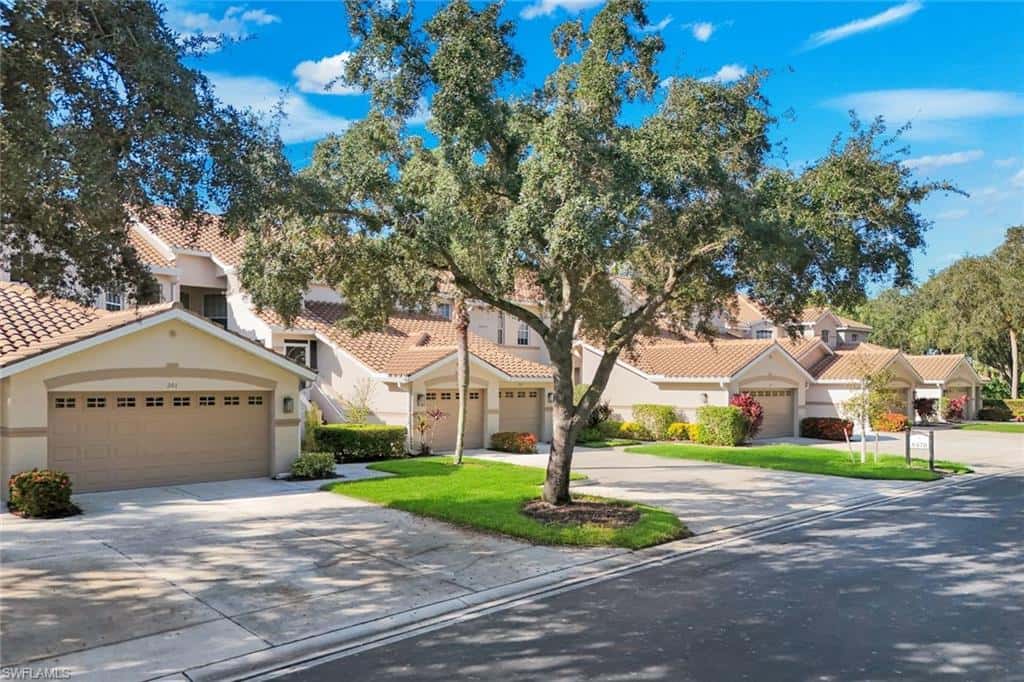8470 Danbury Blvd #201, Naples, photo 32