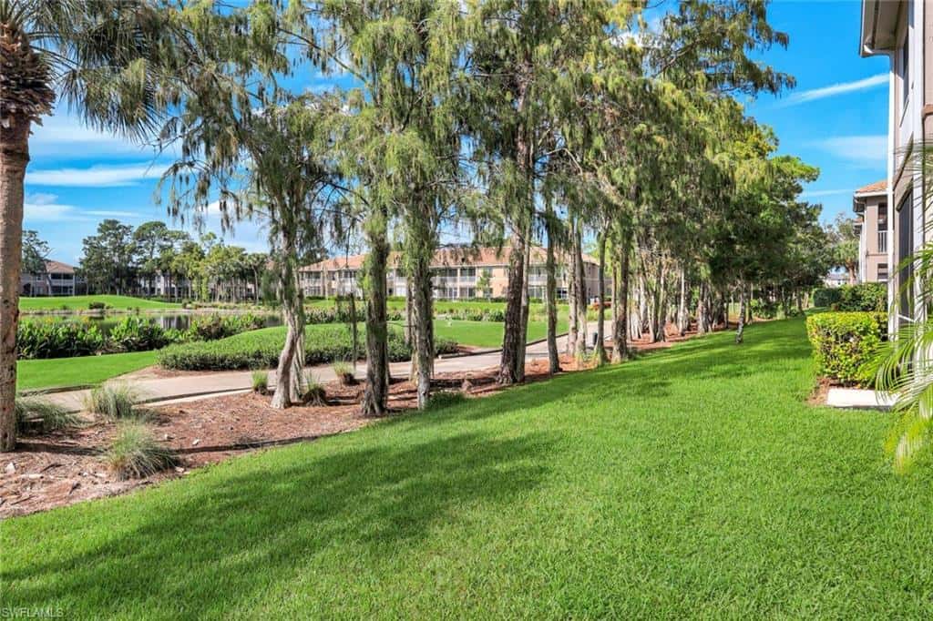 8470 Danbury Blvd #201, Naples, photo 34