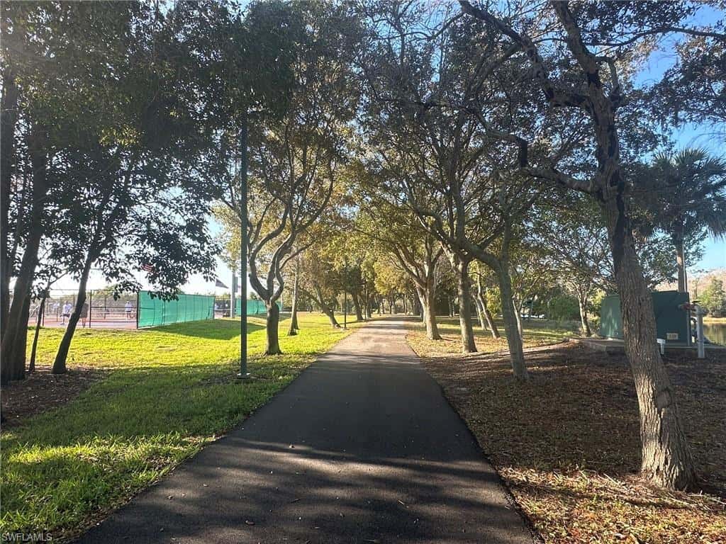 4621 Bayshore Dr #q6, Naples, photo 17