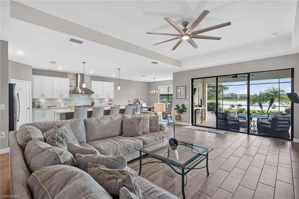 20075 Hartford Blvd, Estero, photo 6
