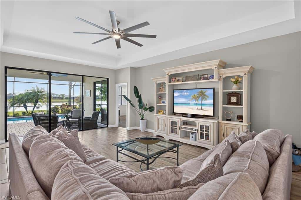 20075 Hartford Blvd, Estero, photo 7