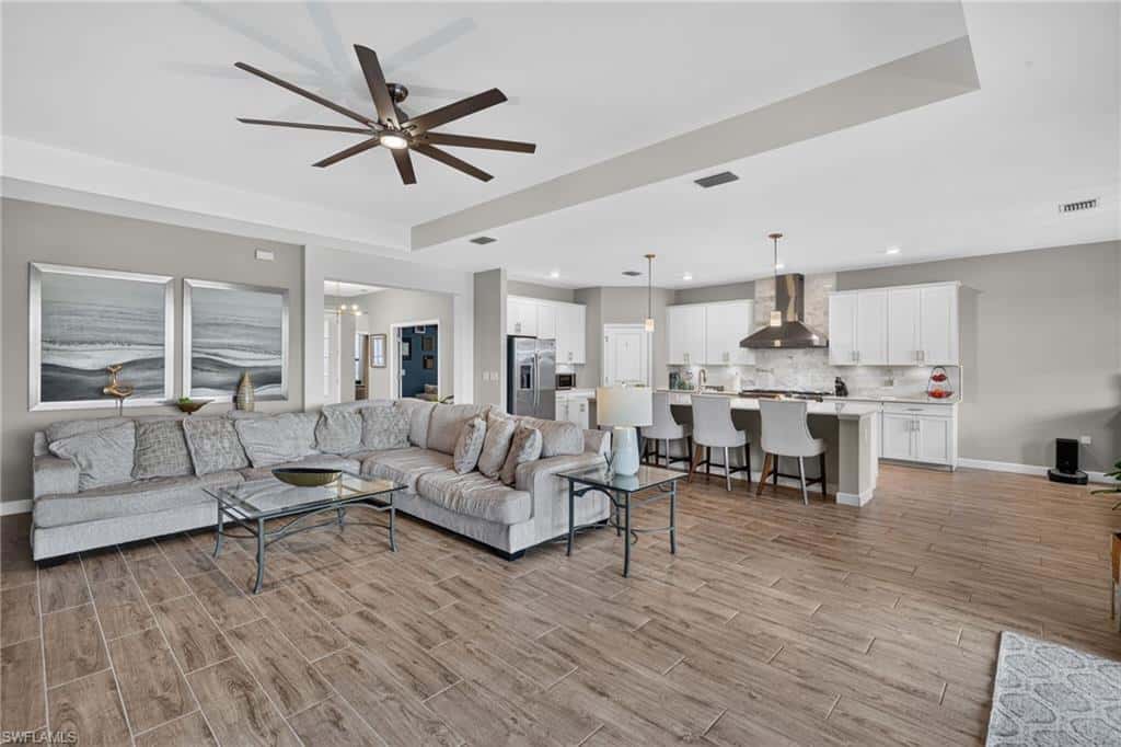 20075 Hartford Blvd, Estero, photo 4
