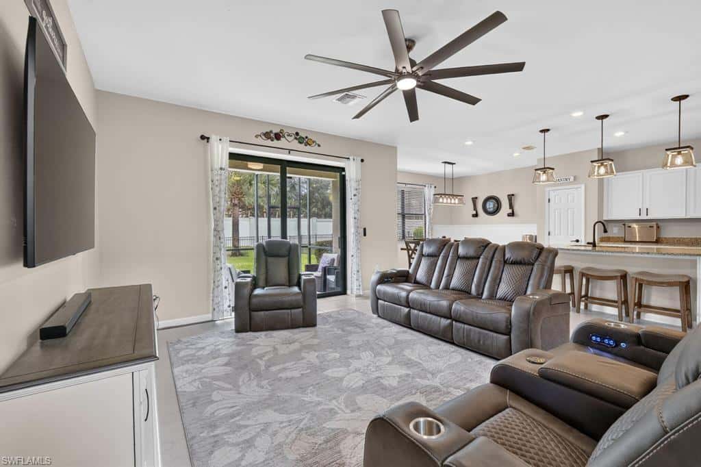 9301 Bramley Ter, Fort Myers, photo 10