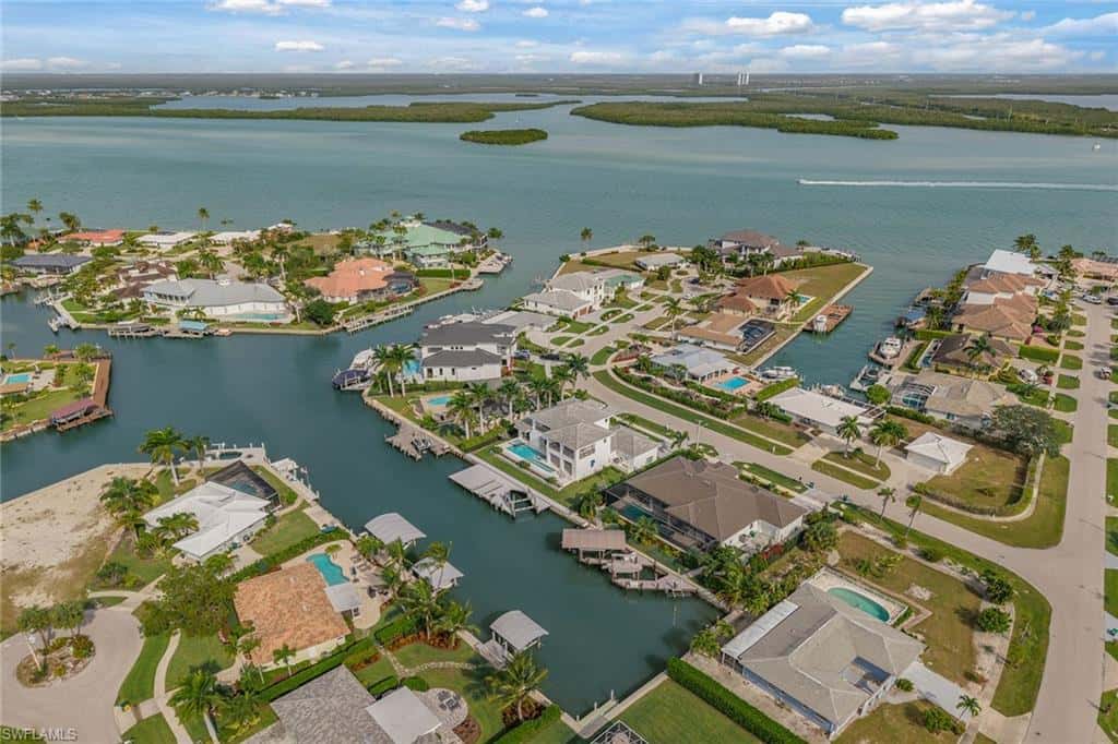 920 Iris Ct, Marco Island, photo 48