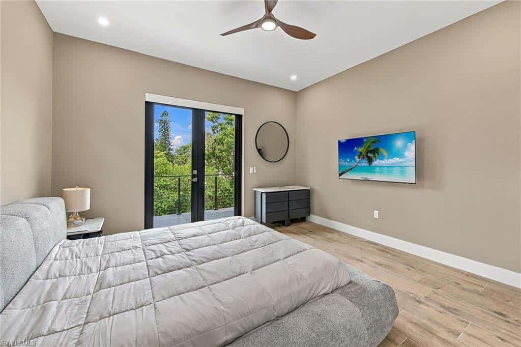 3308 Canal St, Naples, photo 29