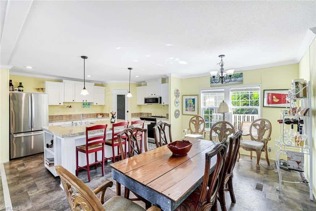 610 Sunset Dr, Goodland, photo 13