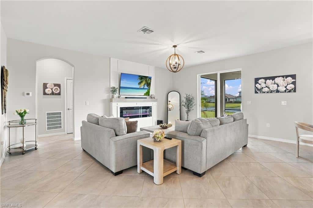 2114 Hamlin St, Naples, photo 9