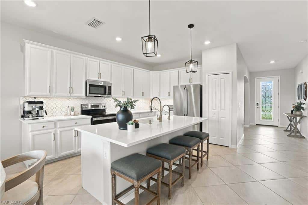 2114 Hamlin St, Naples, photo 4