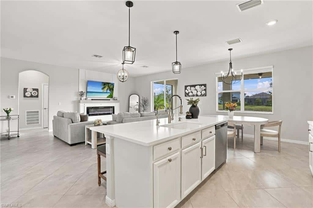 2114 Hamlin St, Naples, photo 8
