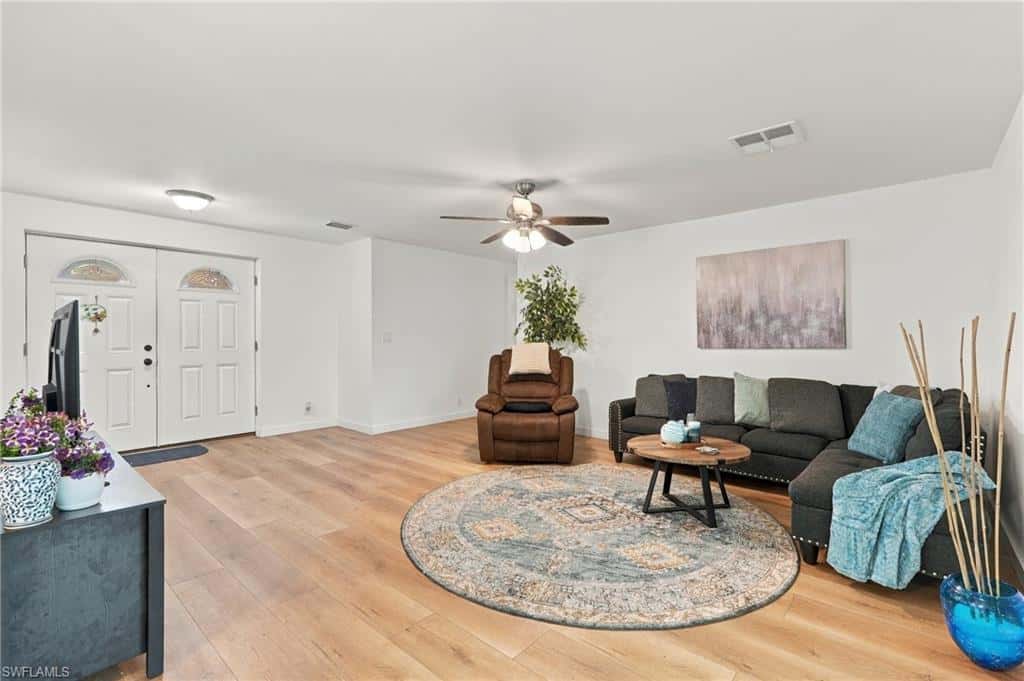 11821 Isle Of Palms Dr, Fort Myers Beach, photo 4