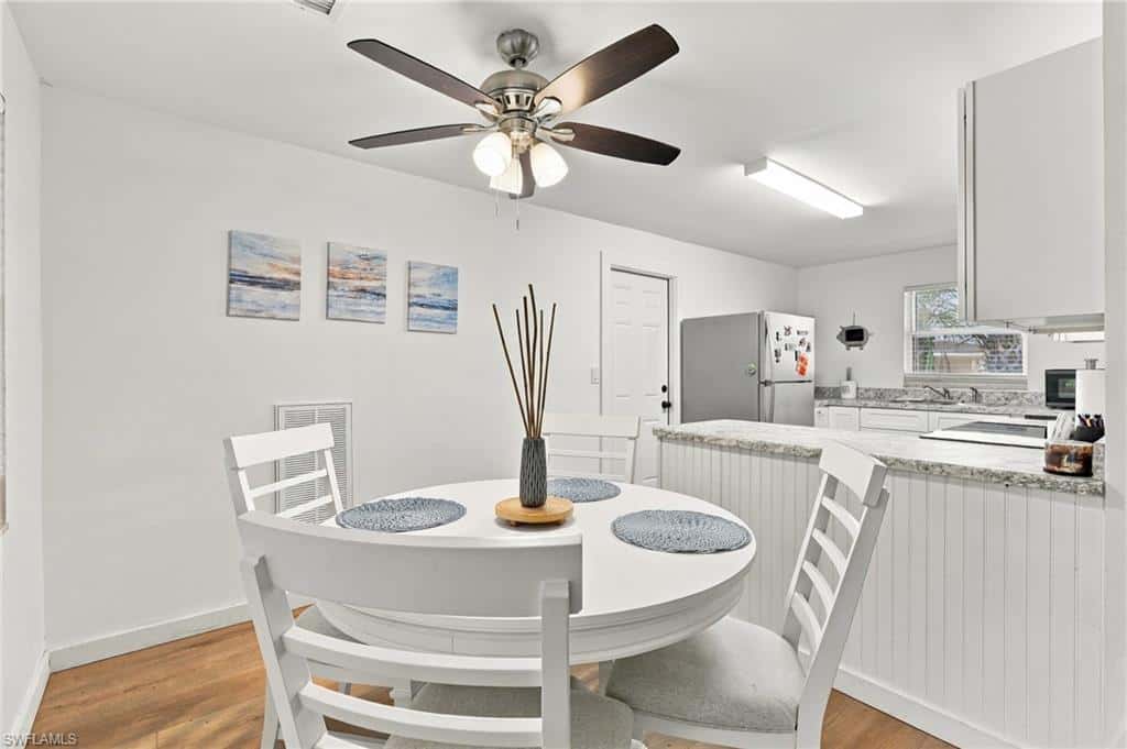 11821 Isle Of Palms Dr, Fort Myers Beach, photo 8