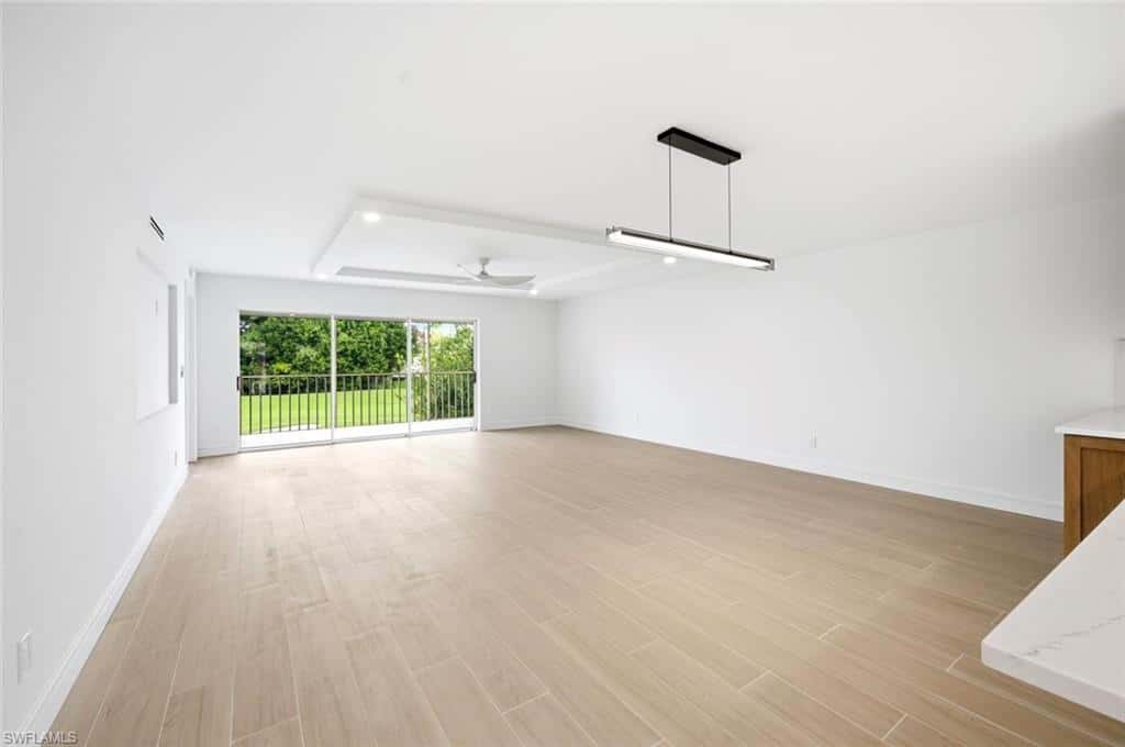 6985 Dennis Cir #204, Naples, photo 6