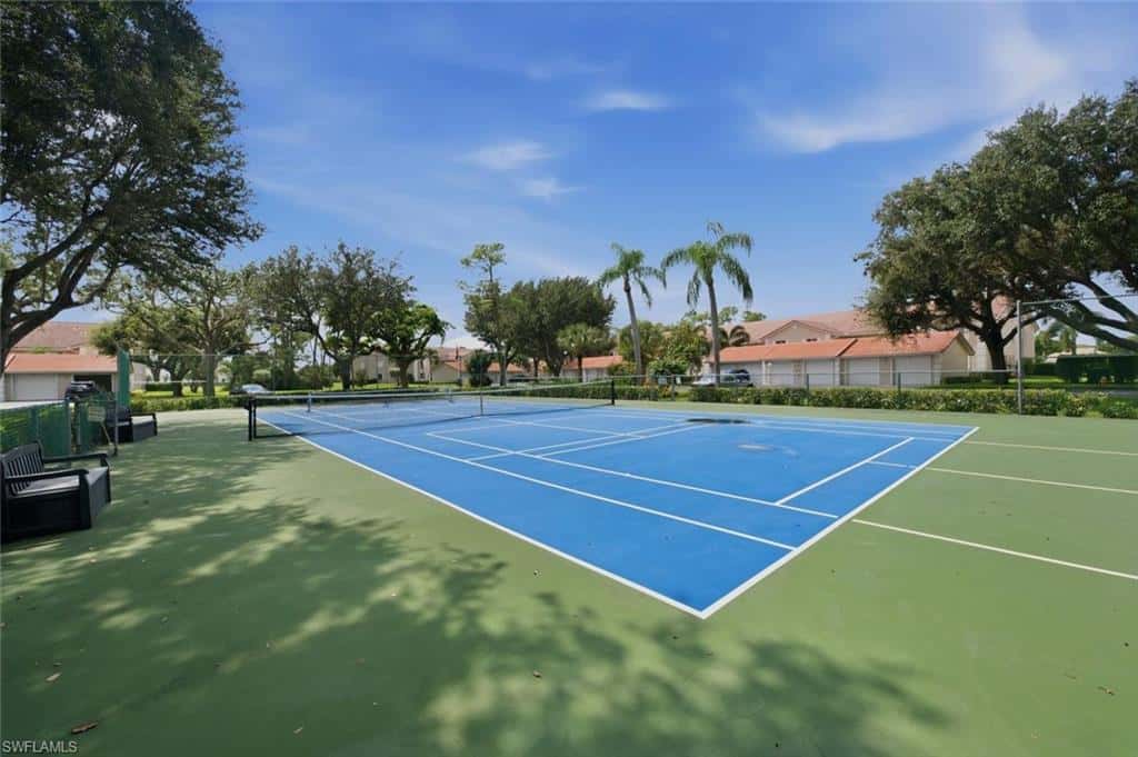 6985 Dennis Cir #204, Naples, photo 32