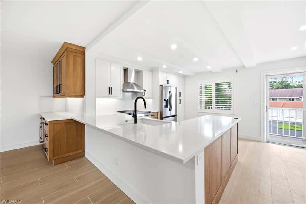 6985 Dennis Cir #204, Naples, photo 5