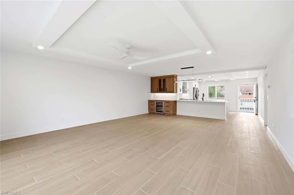 6985 Dennis Cir #204, Naples, photo 9