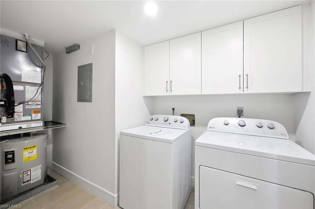 6985 Dennis Cir #204, Naples, photo 21