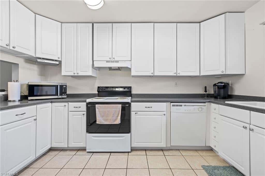 5258 Treetops Dr #j103, Naples, photo 5