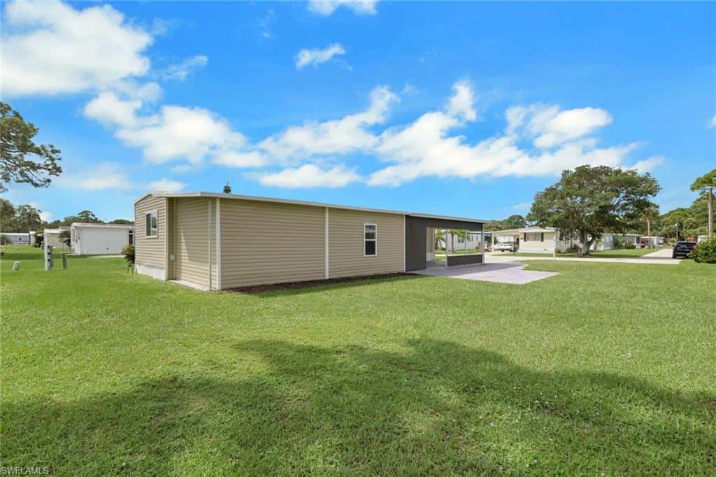 27547 Macke Dr, Bonita Springs, photo 4