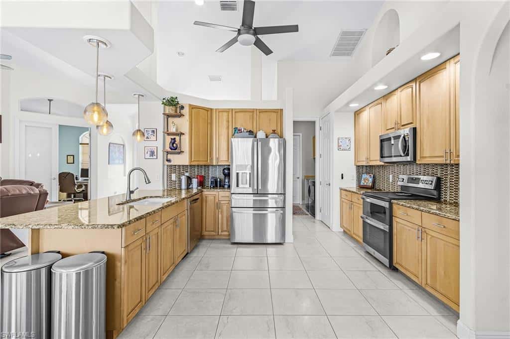 4119 24th Ter, Cape Coral, photo 9
