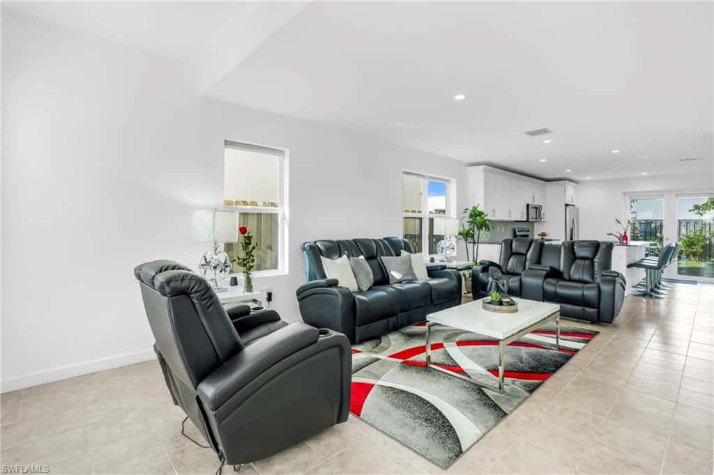 17970 105 Ave, Miami, photo 6
