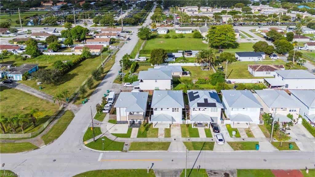 17970 105 Ave, Miami, photo 56