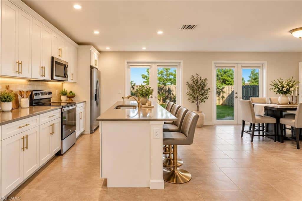 17970 105 Ave, Miami, photo 13