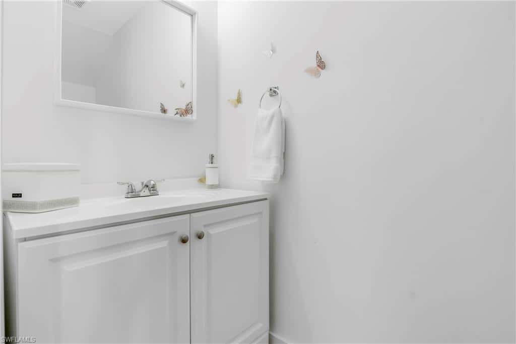 17970 105 Ave, Miami, photo 22