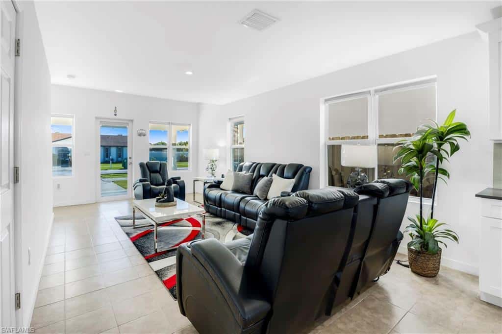 17970 105 Ave, Miami, photo 7