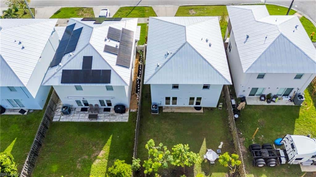 17970 105 Ave, Miami, photo 49