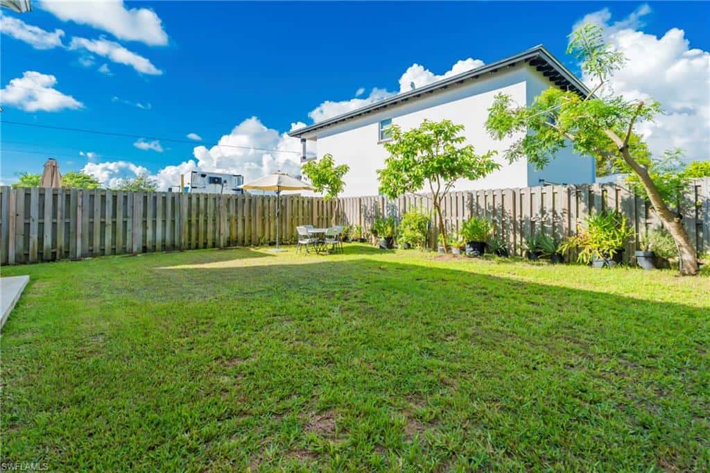 17970 105 Ave, Miami, photo 45