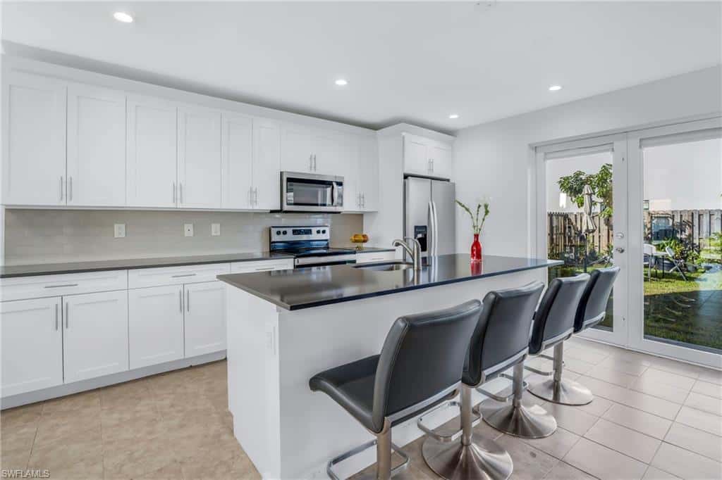 17970 105 Ave, Miami, photo 18