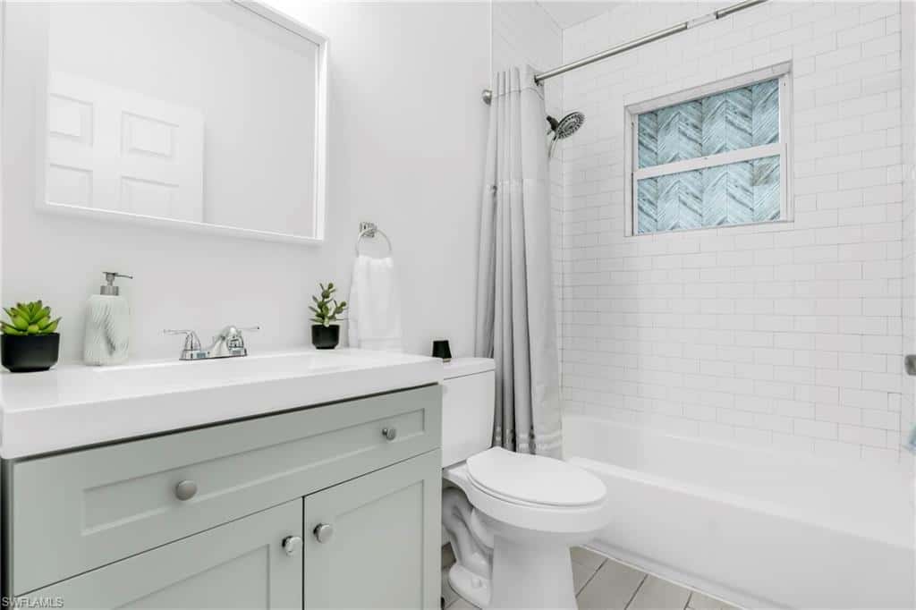 17970 105 Ave, Miami, photo 37