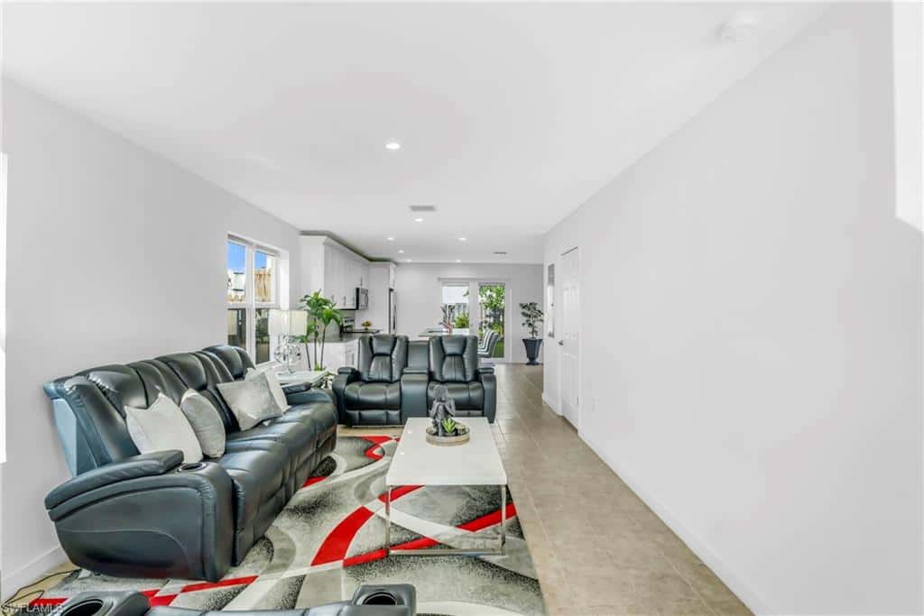 17970 105 Ave, Miami, photo 4