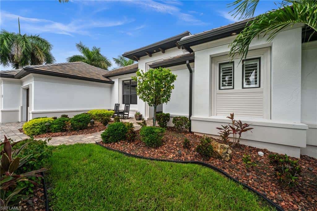 5205 Sunset Ct, Cape Coral, photo 6