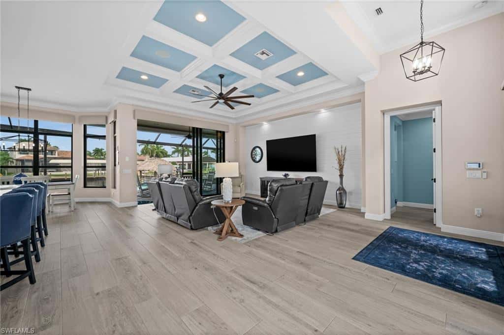 5205 Sunset Ct, Cape Coral, photo 12