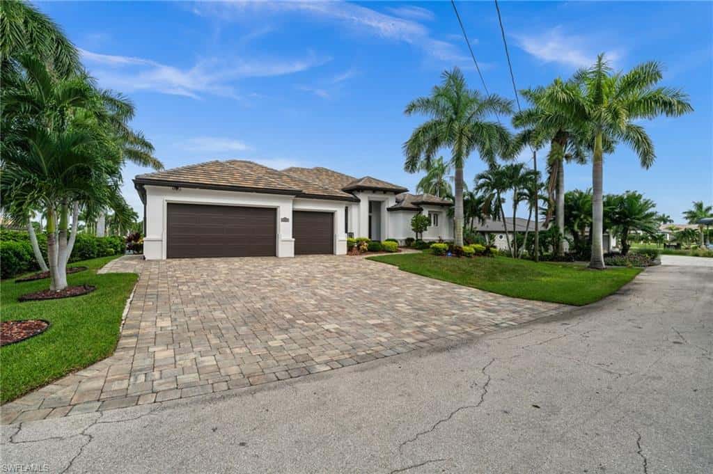 5205 Sunset Ct, Cape Coral, photo 5