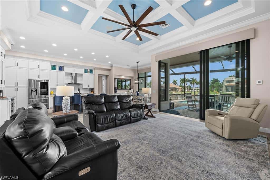 5205 Sunset Ct, Cape Coral, photo 9