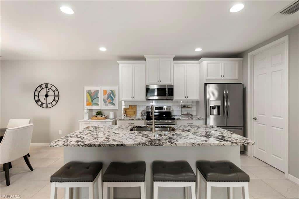14731 Edgewater Cir, Naples, photo 6