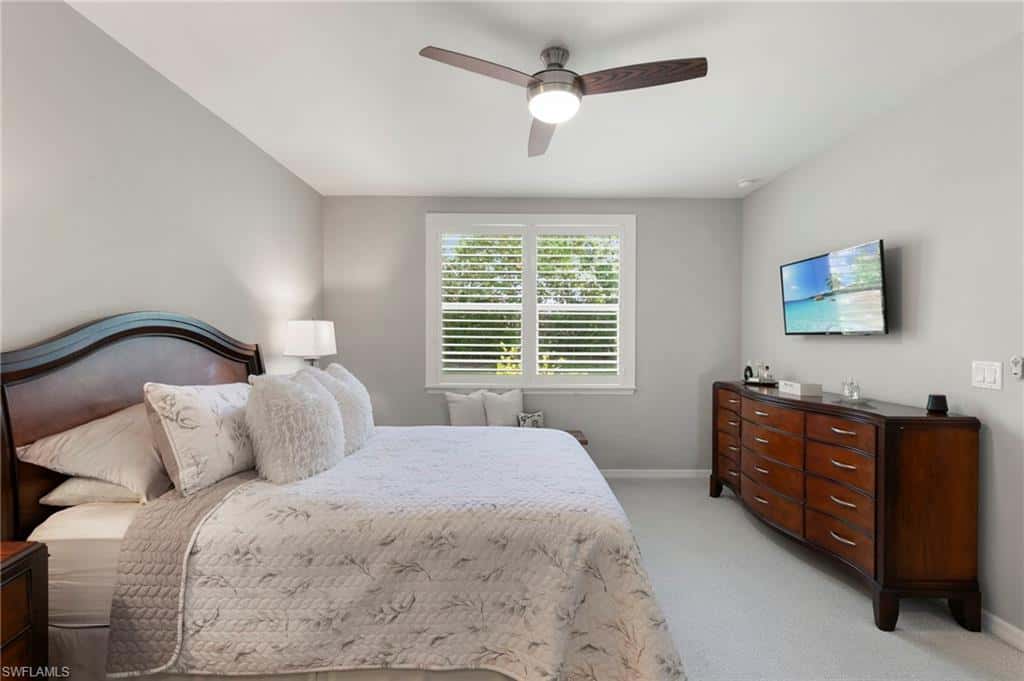 14731 Edgewater Cir, Naples, photo 41