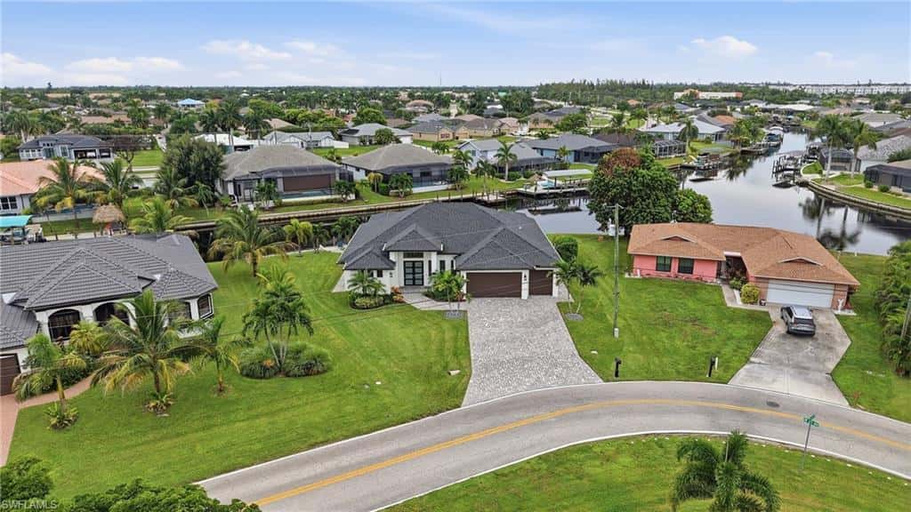 2501 28th Ter, Cape Coral, photo 4