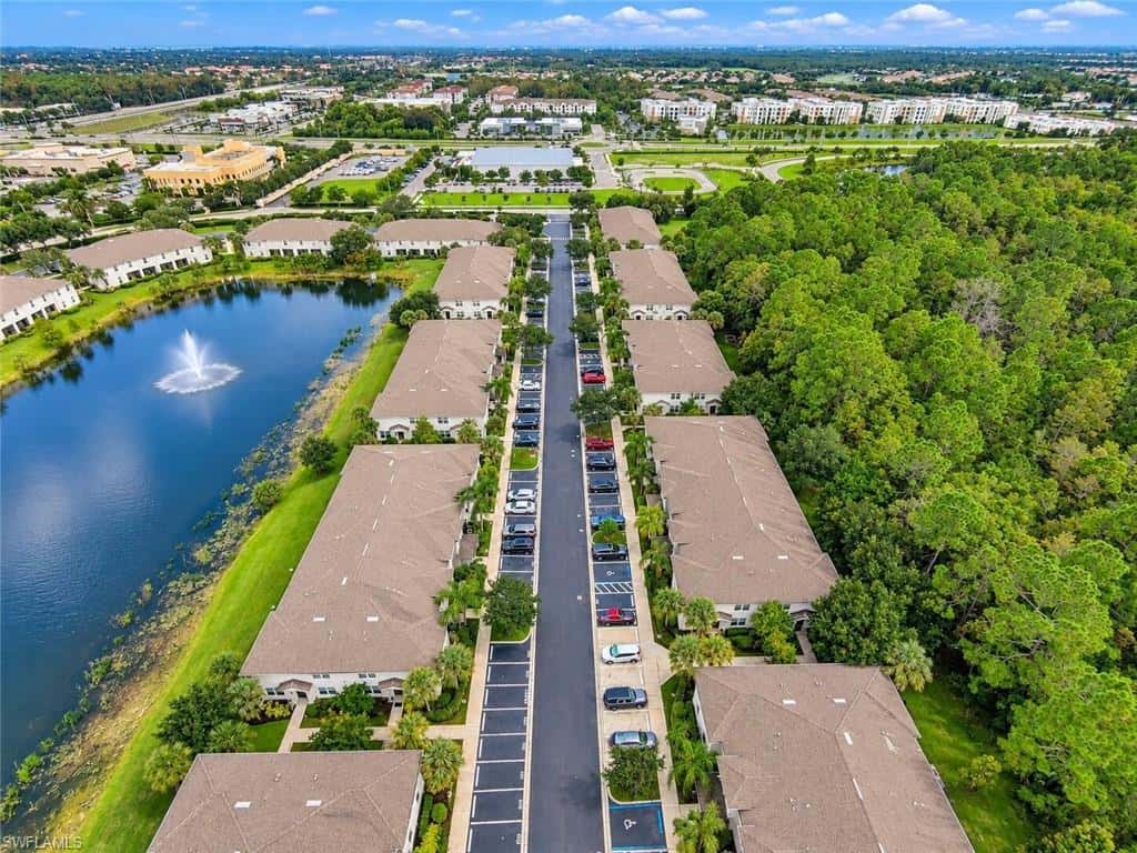 9076 Gervais Cir #408, Naples, photo 4