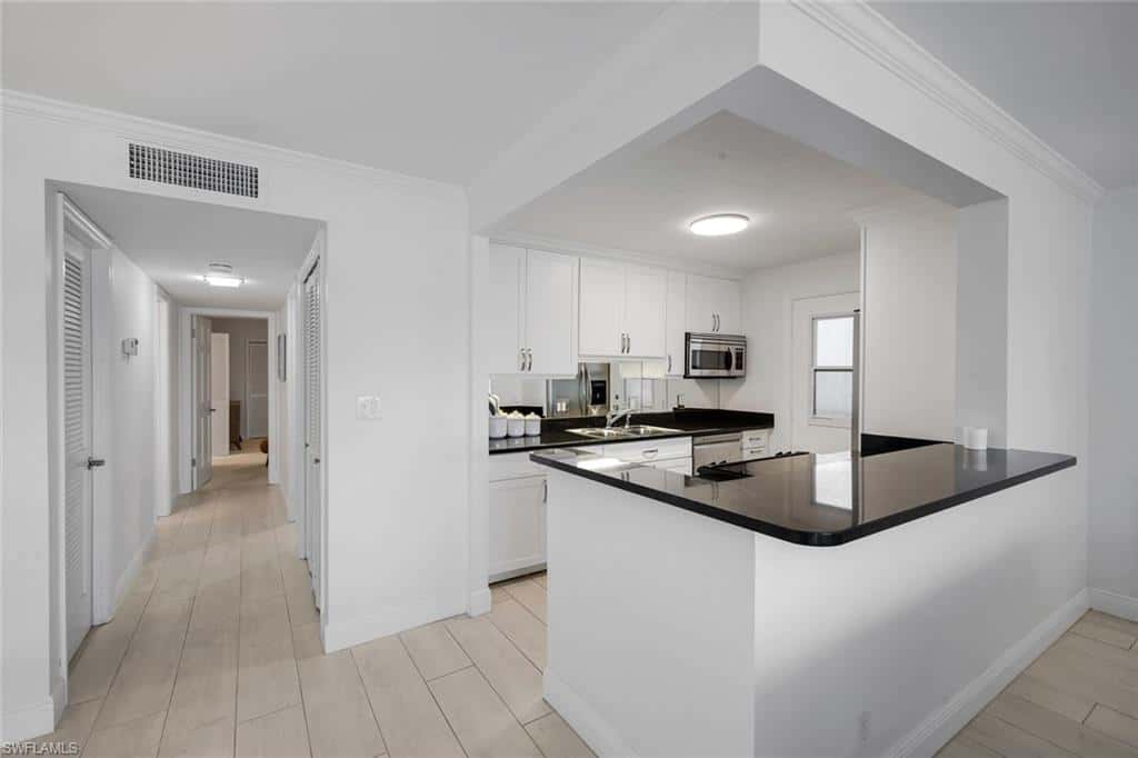 222 Harbour Dr #312, Naples, photo 7