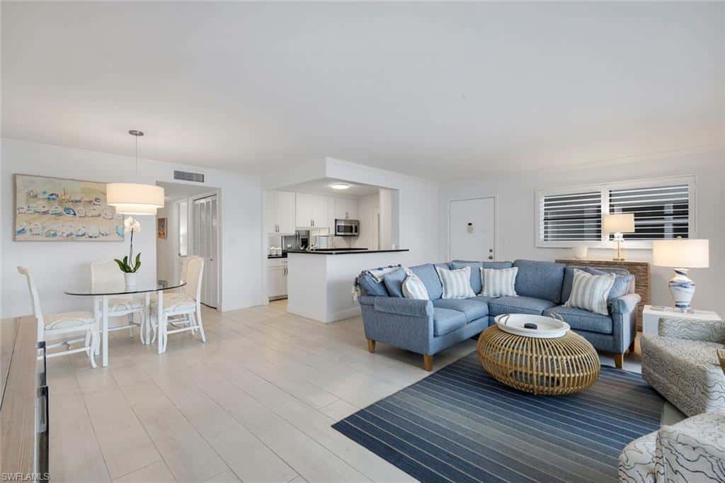 222 Harbour Dr #312, Naples, photo 5
